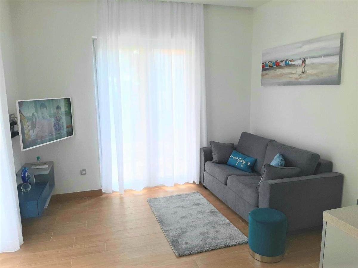 Apartment Residences Caroline *